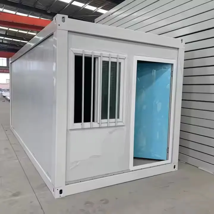 What are the standout performance features of green, recyclable, 20ft flat-pack container houses in the realm of prefabricated construction?