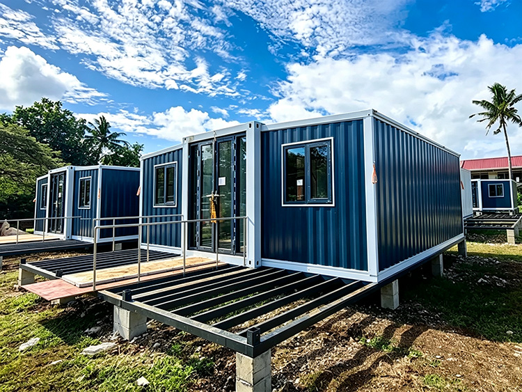 Expandable Container House